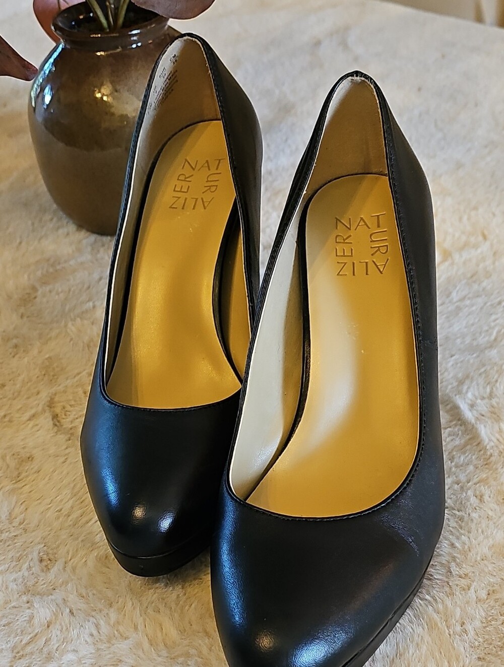Naturalizer Black Leather High Heel Pumps